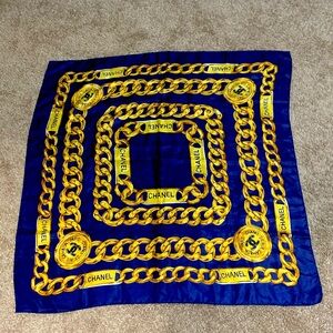 ✨ Chanel Navy and Gold Belt Chain Silk Scarf ✨